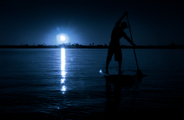 SUP under the moonlight